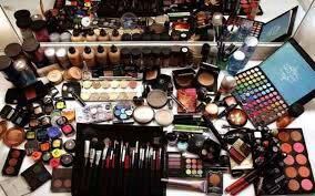 کشف کارگاه تهیه و توزیع مواد آرایشی تقلبی