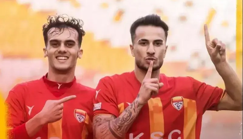 محروقی سر حرفش ماند و به پرسپولیس گل زد