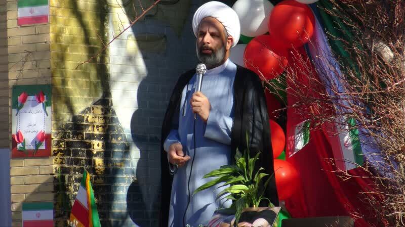 عزت، امنیت و کرامت امروز کشور از برکت خون شهداست