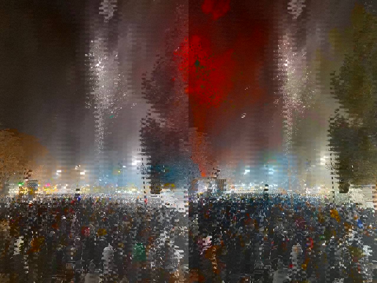 نور، شادی و انتظار در جشن نیمه شعبان میدان ارگ کرمان