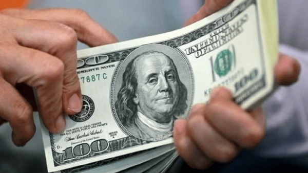 تصمیم جدید بانک مرکزی درباره نرخ دلار؛ دامنه نوسان محدود شد