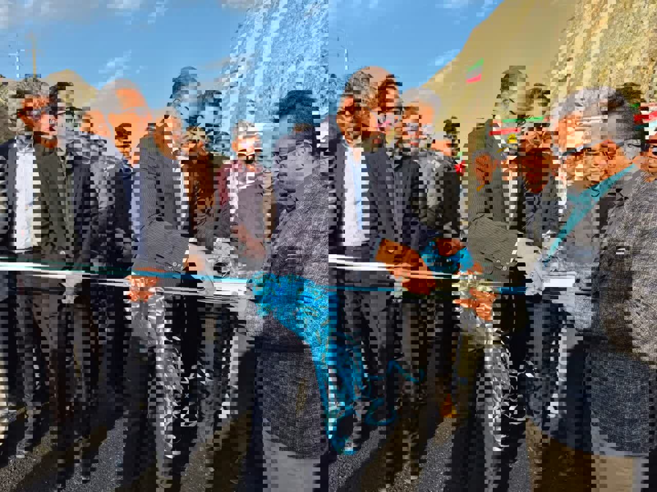 افتتاح و کلنگ‌زنی ۴۱۰ میلیارد تومان پروژه راهسازی وآموزشی در قلعه گنج