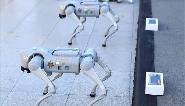 کمک سگ‌های رباتیک به تامین امنیت جام جهانی ۲۰۲۶