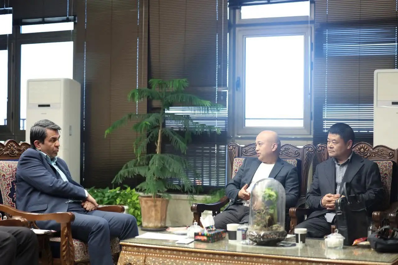 از سرمایه‌گذاران خارجی حمایت میکنیم