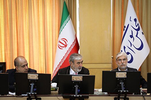 عزیزی: دانشجویان اجازه سوءاستفاده به دشمنان ندهند