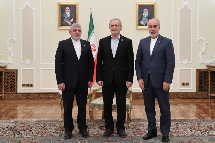 سطح روابط سیاسی باید به همکاری‌های اقتصادی تعمیم یابد