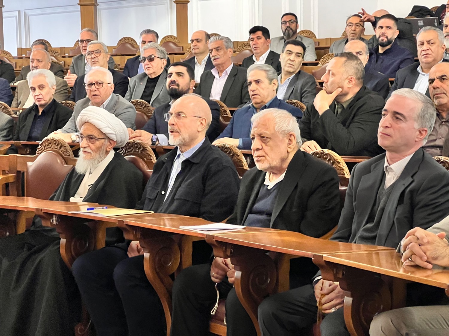 برگزاری نشست فعالان اقتصادی و اعضای اتاق اصناف با رئیس مجلس