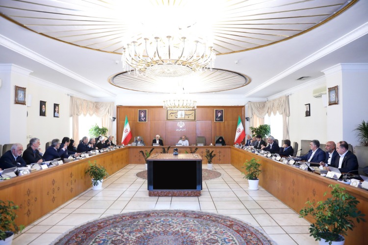 سرنوشت دانشگاه‌ها نباید تحت تأثیر افرادی معدود قرار گیرد