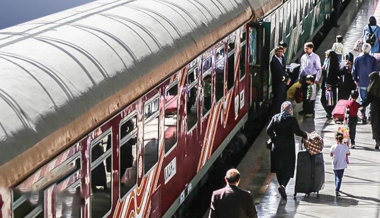 گرانی ریل، مسافران را به جاده هل داد