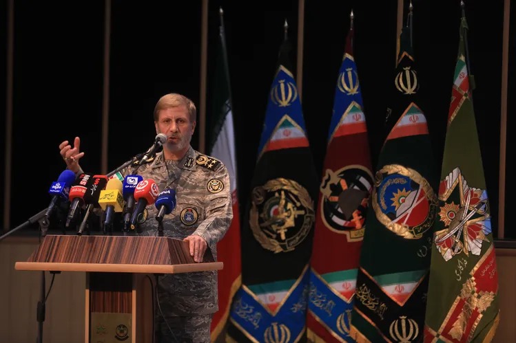 سرلشکر حاتمی: خطای دشمن با خشم انباشته ما مواجه می‌شود
