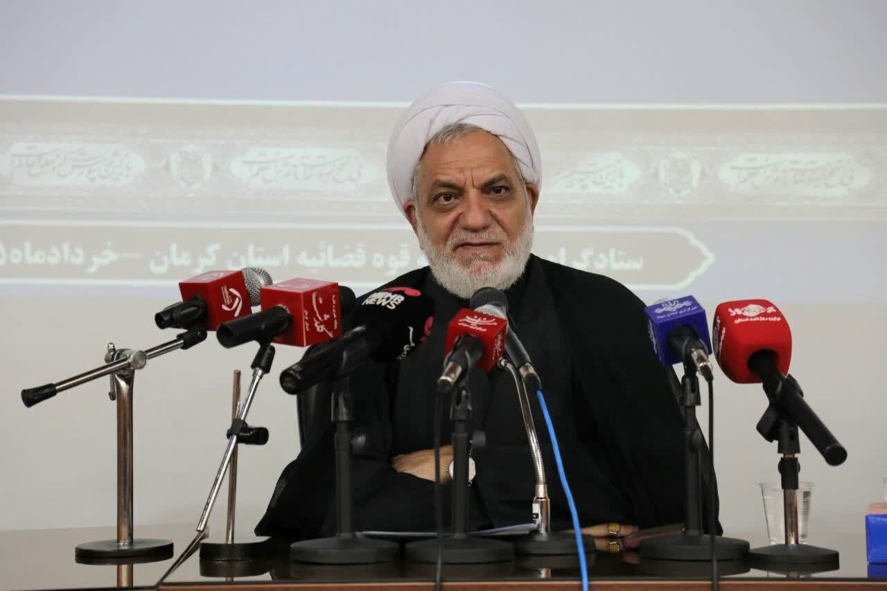 حمیدی: مشکلات حقوقی ۸۱ واحد تولیدی در کرمان رفع شد