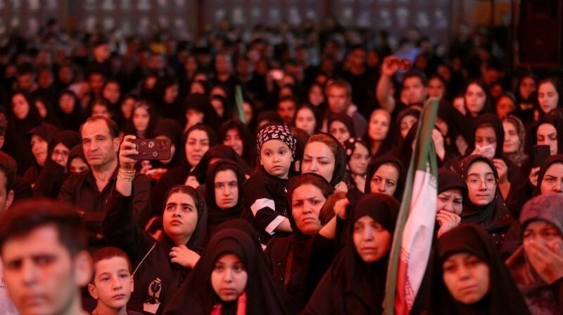 نخستین شب مراسم عزاداری محرم در جوار محل عروج ملکوتی قائد شهید انقلاب