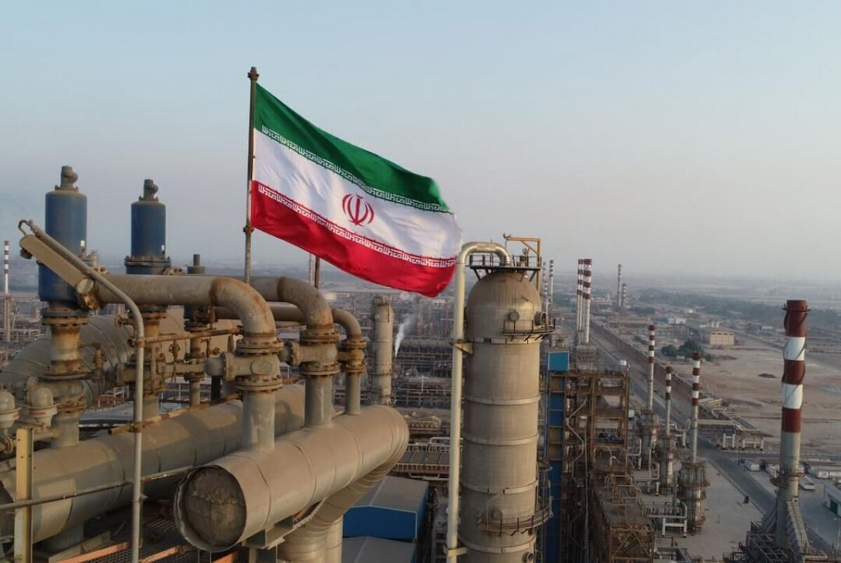 سرمقاله دنیای اقتصاد/ مجوز اوفک برای صادرات نفت