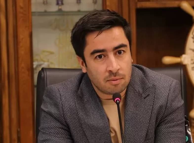 دستیار رئیس بانک مرکزی: با افزایش تخصیص‌ها، نوسانات بازار را کنترل می‌کنیم