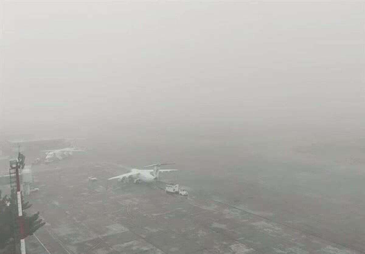 پرواز تهران به کرمان به دلیل شرایط نامساعد جوی در شیراز به زمین نشست