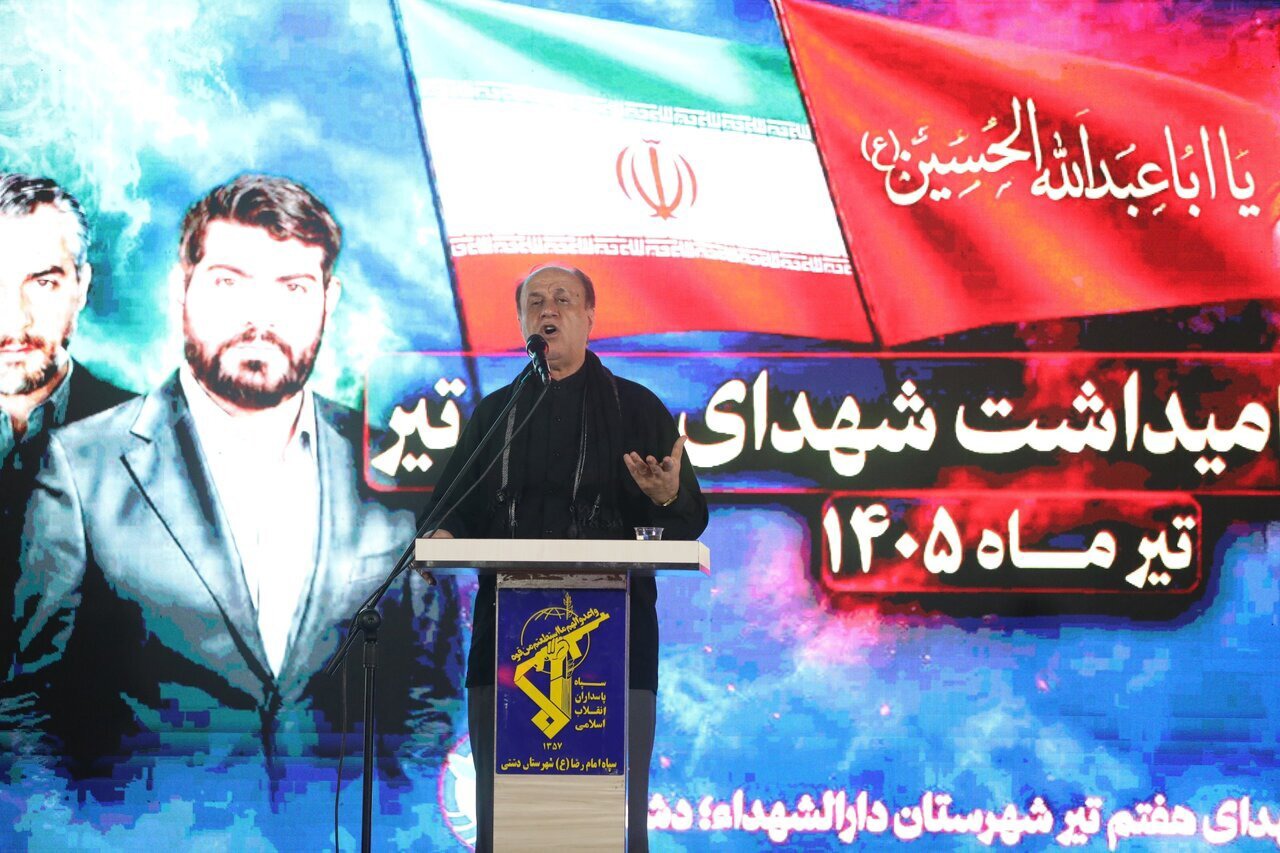 وحدت ملت تمام توطئه‌ها را خنثی می‌کند