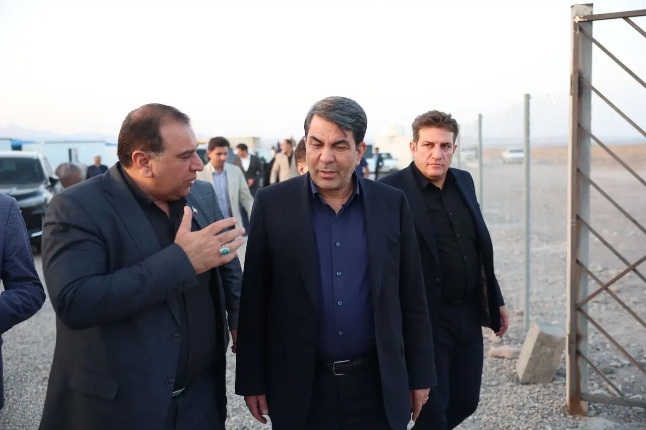 آغاز عملیات اجرایی نیروگاه خورشیدی ۳۷ مگاواتی پایا انرژی بم
