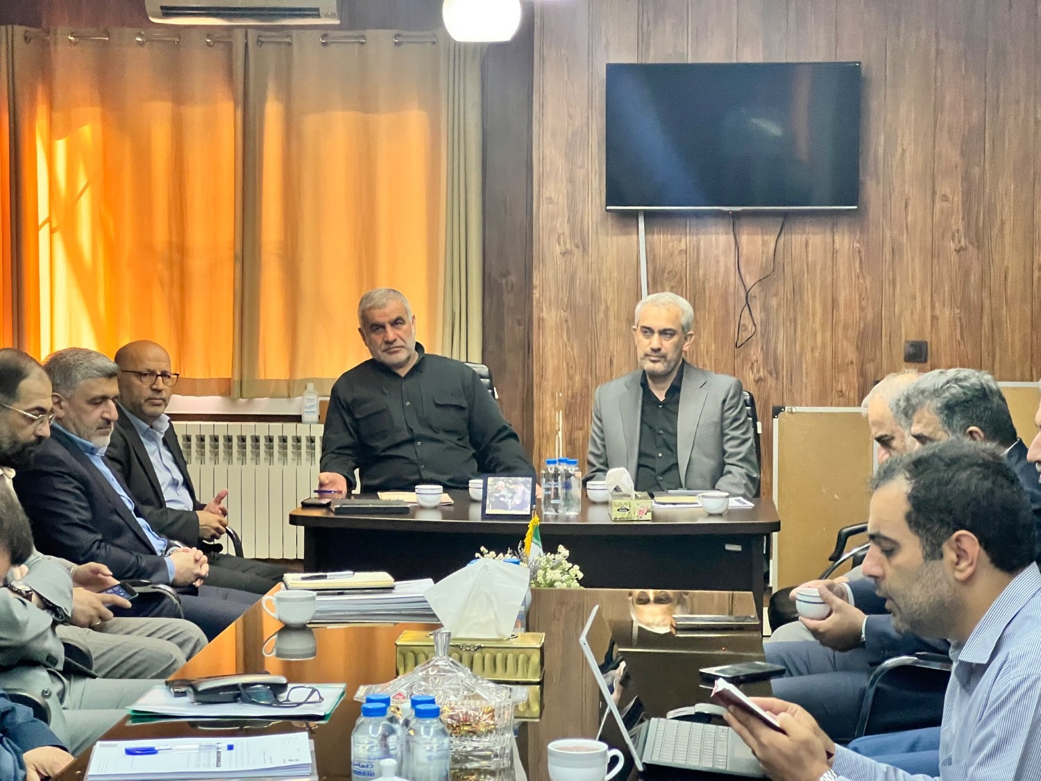 برگزاری نشست مشترک فراکسیون تعاون و سهام عدالت با وزیر اقتصاد