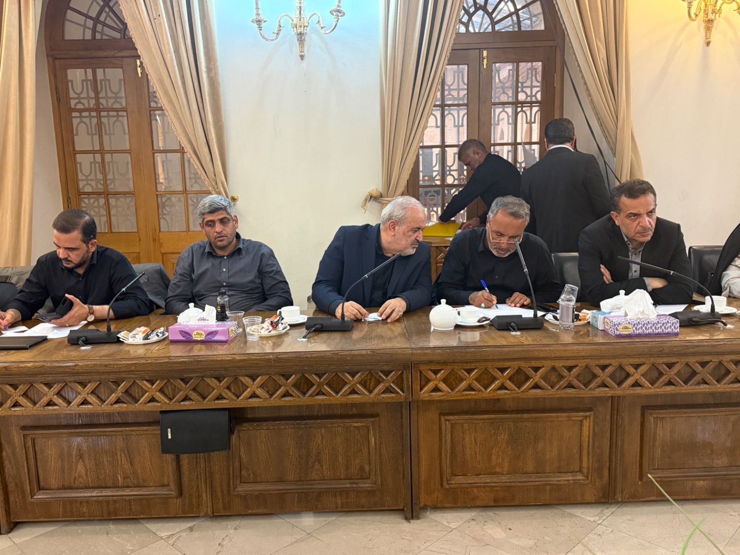 قطع شدن ساعتی برق و آب در کمیسیون عمران بررسی شد
