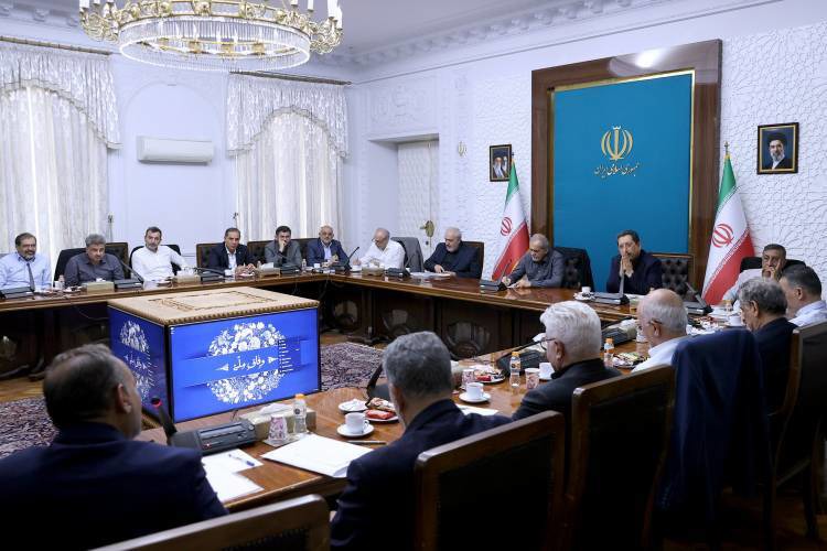 تصویب ۷ تصمیم برای تأمین برق صنایع و پایداری تولید