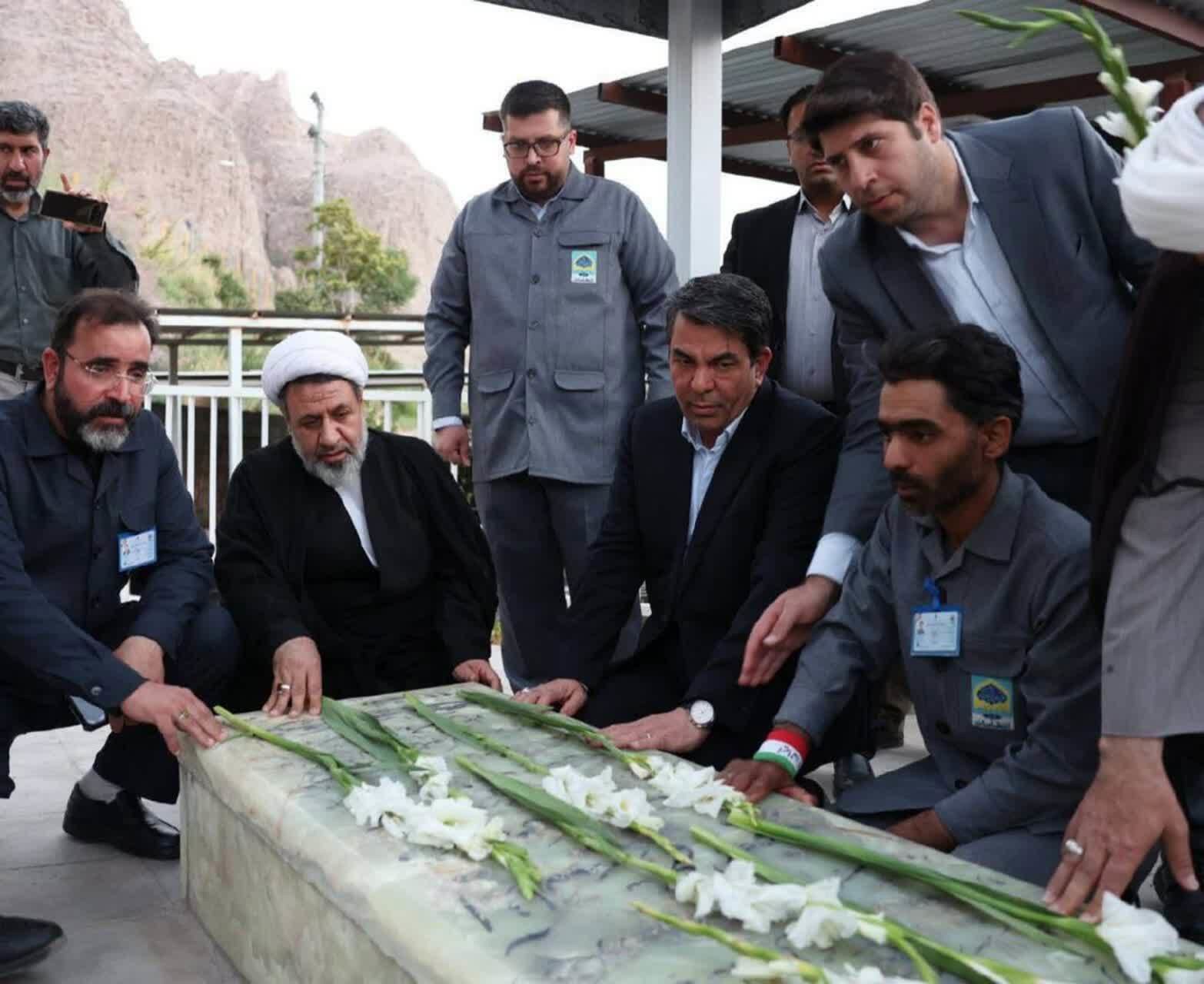 نماز جمعه باید همچنان نماد وحدت و انسجام جامعه باقی بماند