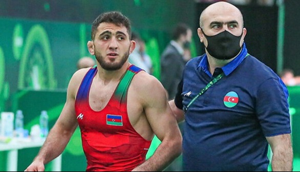 اولین آزمون بزرگ رقیب جهانی عموزاد در قامت مربی