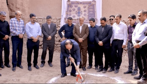 احیای کاروانسرای گورچوییه با حضور فرماندار کرمان کلید خورد
