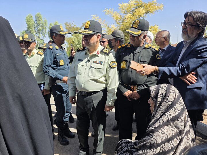 بازداشت سارق طلا‌های بانوان مسن در کرمان