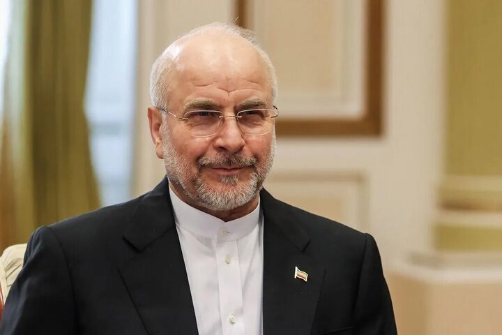 مردم عراق در تشییع رهبر شهید، حق برادری را به‌جا آوردند