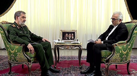 ایران در مسیر رشد و تکامل دفاعی و سیاسی است