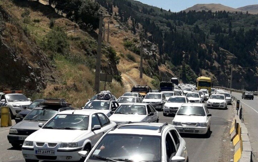 ترافیک سنگین در آزادراه تهران - شمال؛ تردد از جنوب به شمال یک‌طرفه شد | آخرین خبر