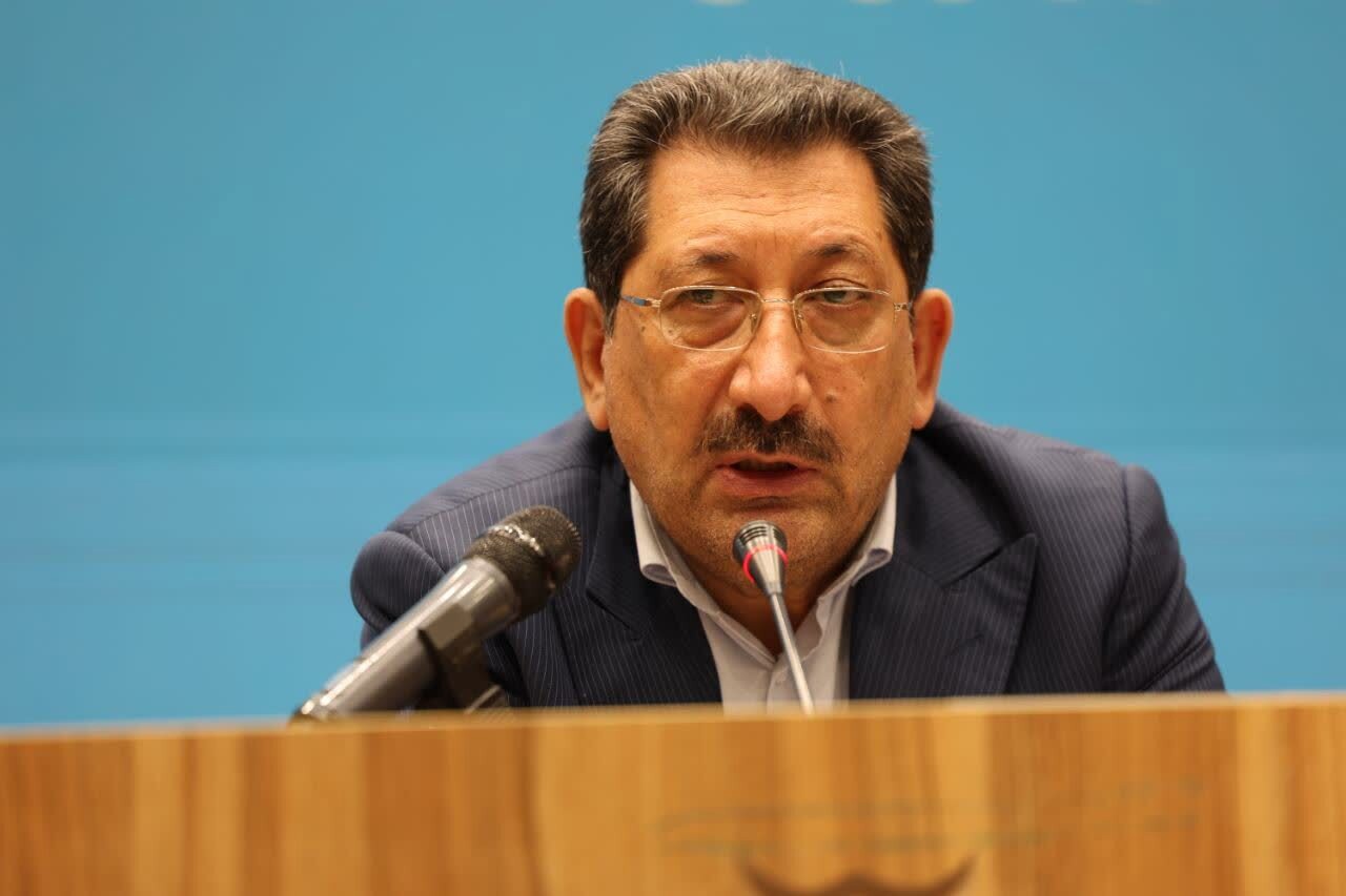 کرمان باید در صنایع طلا و تیتانیوم جهش کند