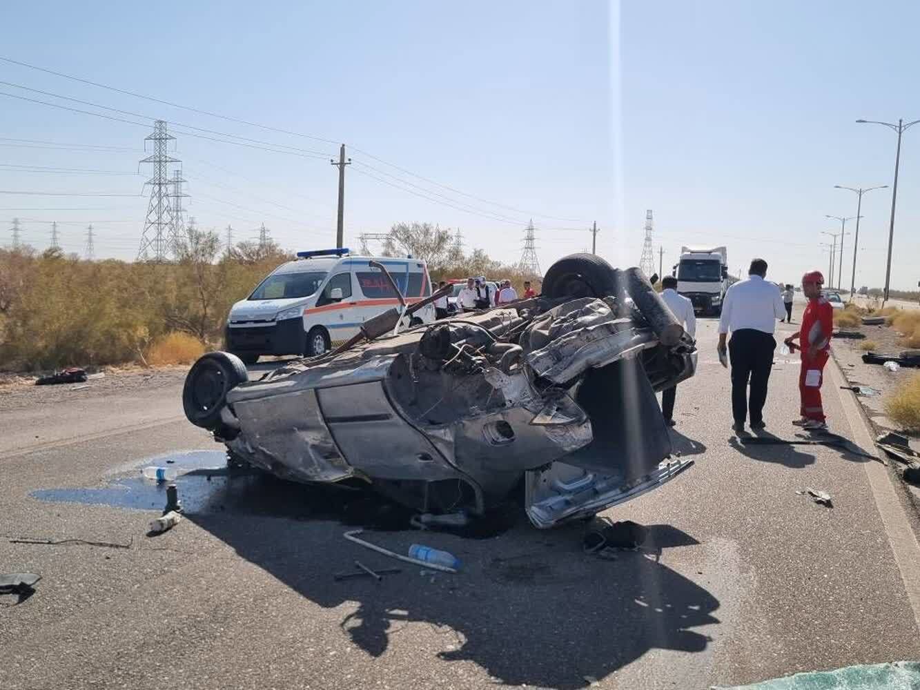 واژگونی خودرو پژو ۴۰۵ در کرمان با ١٠ مصدوم و ٢ فوتی