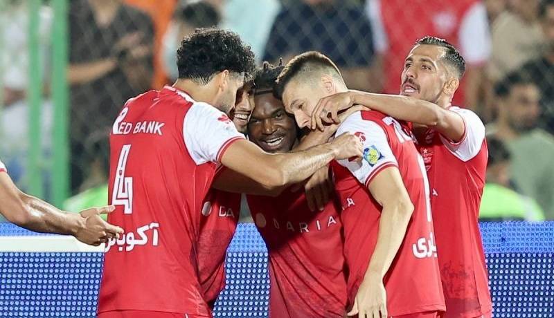 مهمان ویژه اردوی پرسپولیس در اصفهان