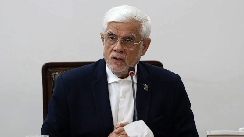 عارف: دشمن در جبهه جنگ اقتصادی نیز شکست می‌خورد