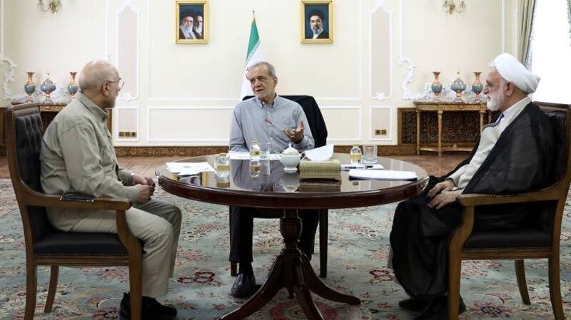 تأکید سران قوا بر تحکیم وحدت ملی و اقتدار ایران