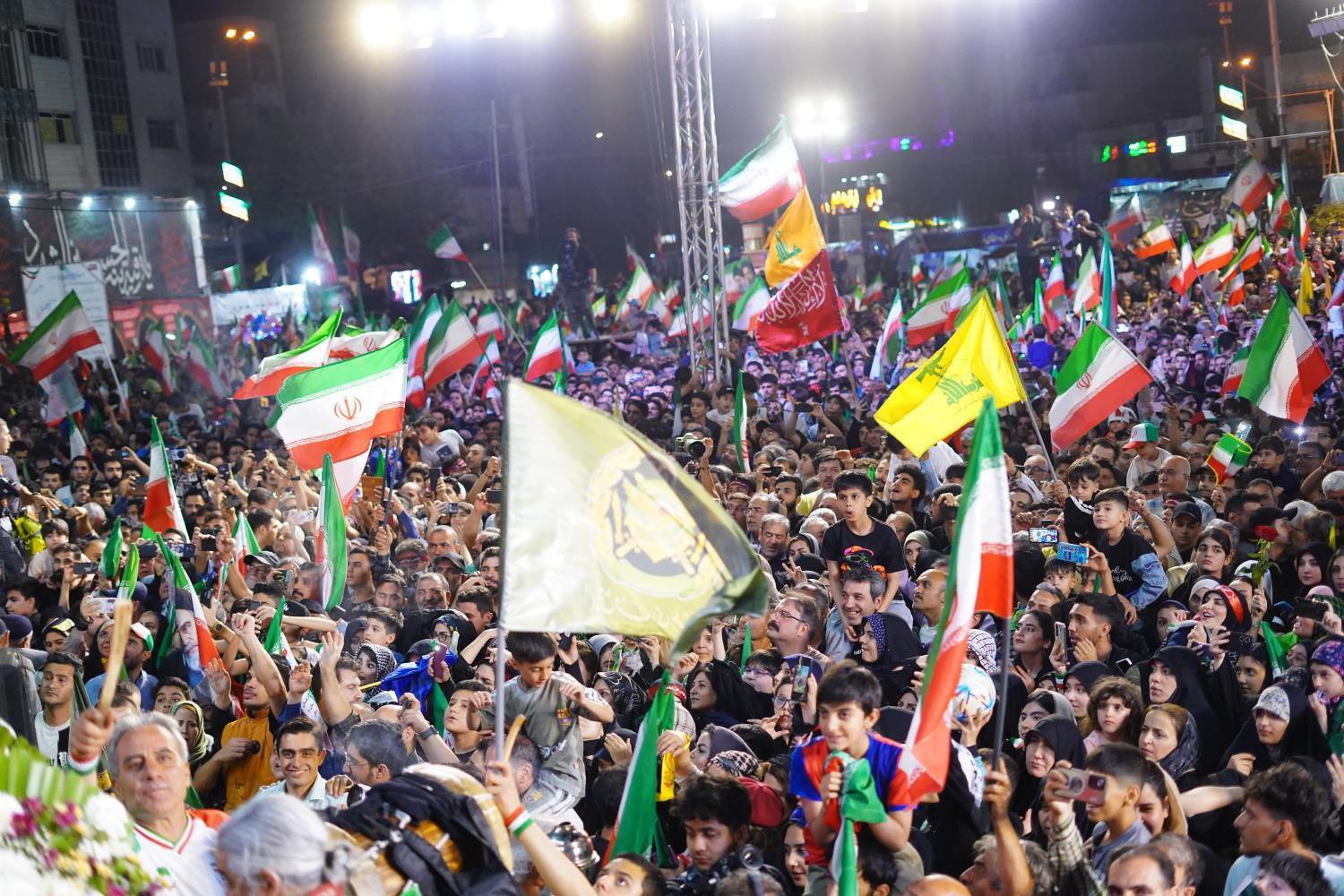 ۲۰۰ شب حضور در میدان امتداد عشق ایرانیان به وطن