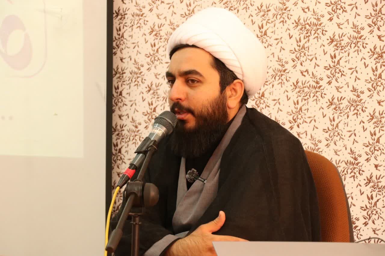شهابی: دفاع مقدس مکتبی زنده از ایثار، مقاومت و شهادت است