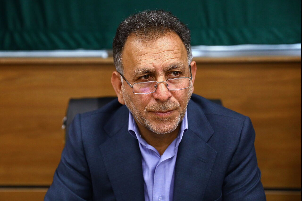 ضرورت توسعه سوخت‌های جایگزین بنزین و برقی‌سازی خودرو‌ها