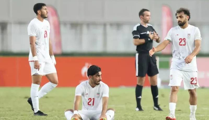 مشاجره بازیکنان امید و عبدی در فرودگاه!