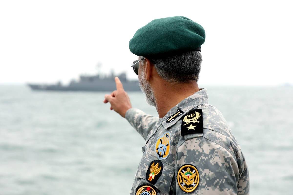 دریادار سیاری: نیروهای مسلح کاملا بر تنگه هرمز مسلط هستند