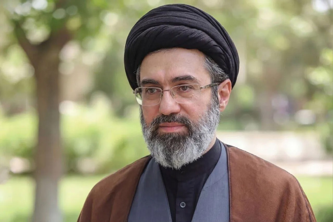 نماز رکن حیات طیّبه و پشتوانه مستحکم مبارزه با شیاطین است