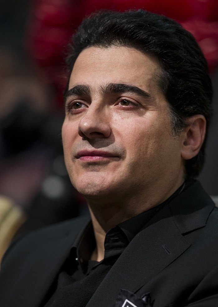 همایون شجریان اجرایش را با یاد میناب آغاز کرد: قلب ما همچنان با یاد میناب به درد می‌آید