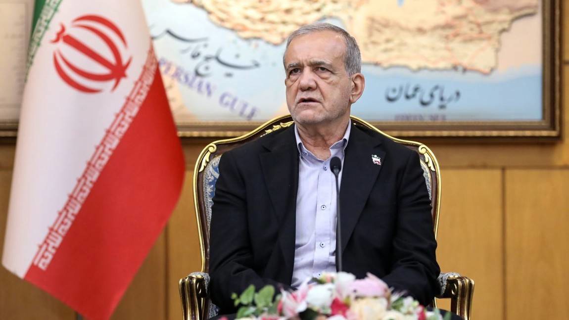 پزشکیان: محاصره ایران با داشتن ۱۵ همسایه ممکن نیست