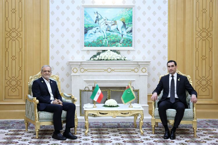 تأکید بر گسترش و تحکیم روابط تهران - عشق آباد
