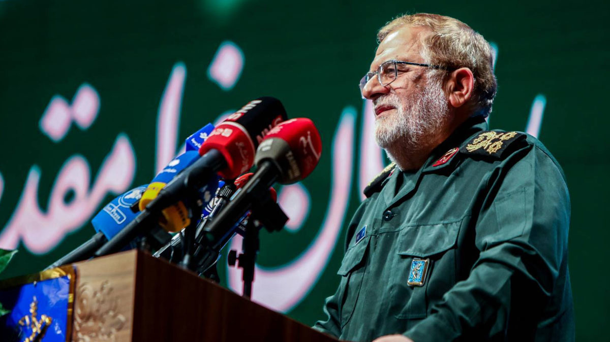 سرلشکر ایزدی: ایران طرفِ پیروز نبرد با آمریکا و صهیون است