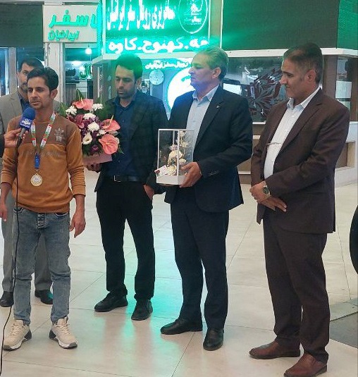 درخشش ورزشکار کرمانی در رقابت‌های صخره‌نوردی کشور
