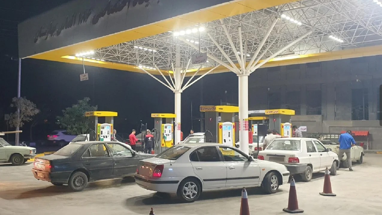 دو نسخه برای یک باک بنزین؛ چرا کارت آزاد جایگاه‌ها در ۱۱ استان محدود شد؟