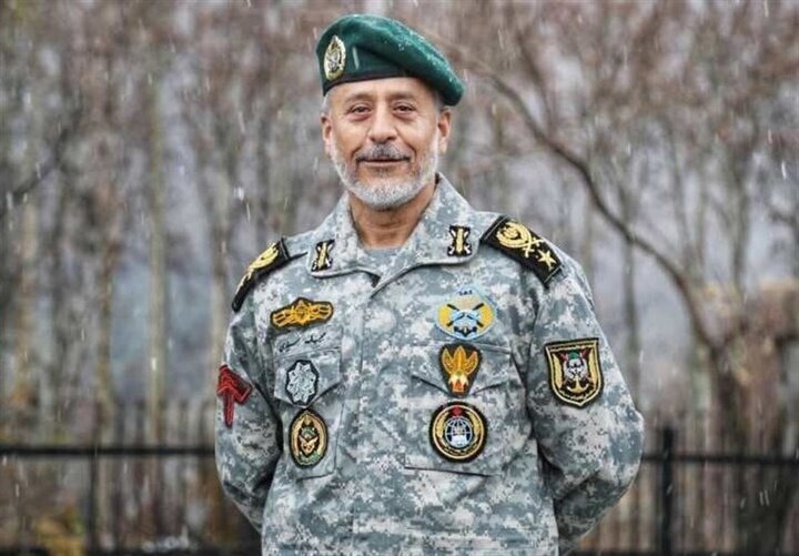 دریادار سیاری: اجازه ندادیم دشمن پیروز شود