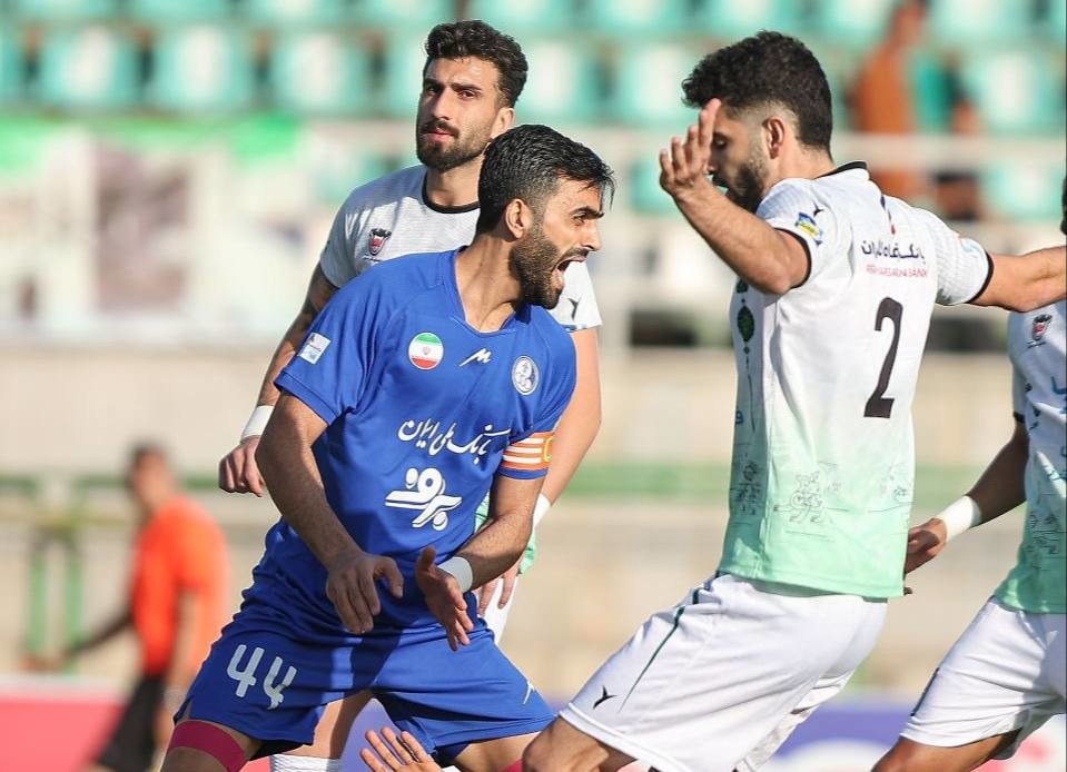 تساوی بدون گل ذوب‌آهن و استقلال خوزستان در شب سرد فولادشهر